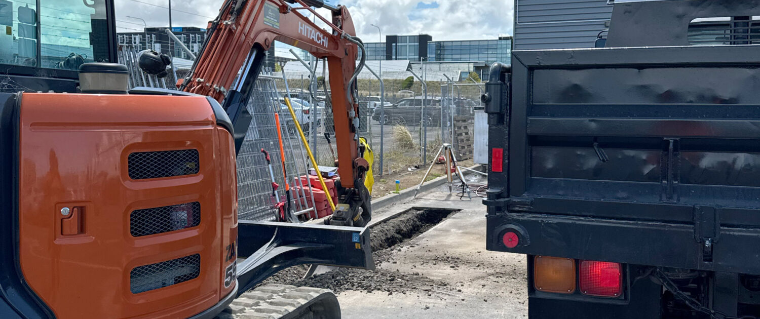 image of a Blackmount Contracting digger on a civil project
